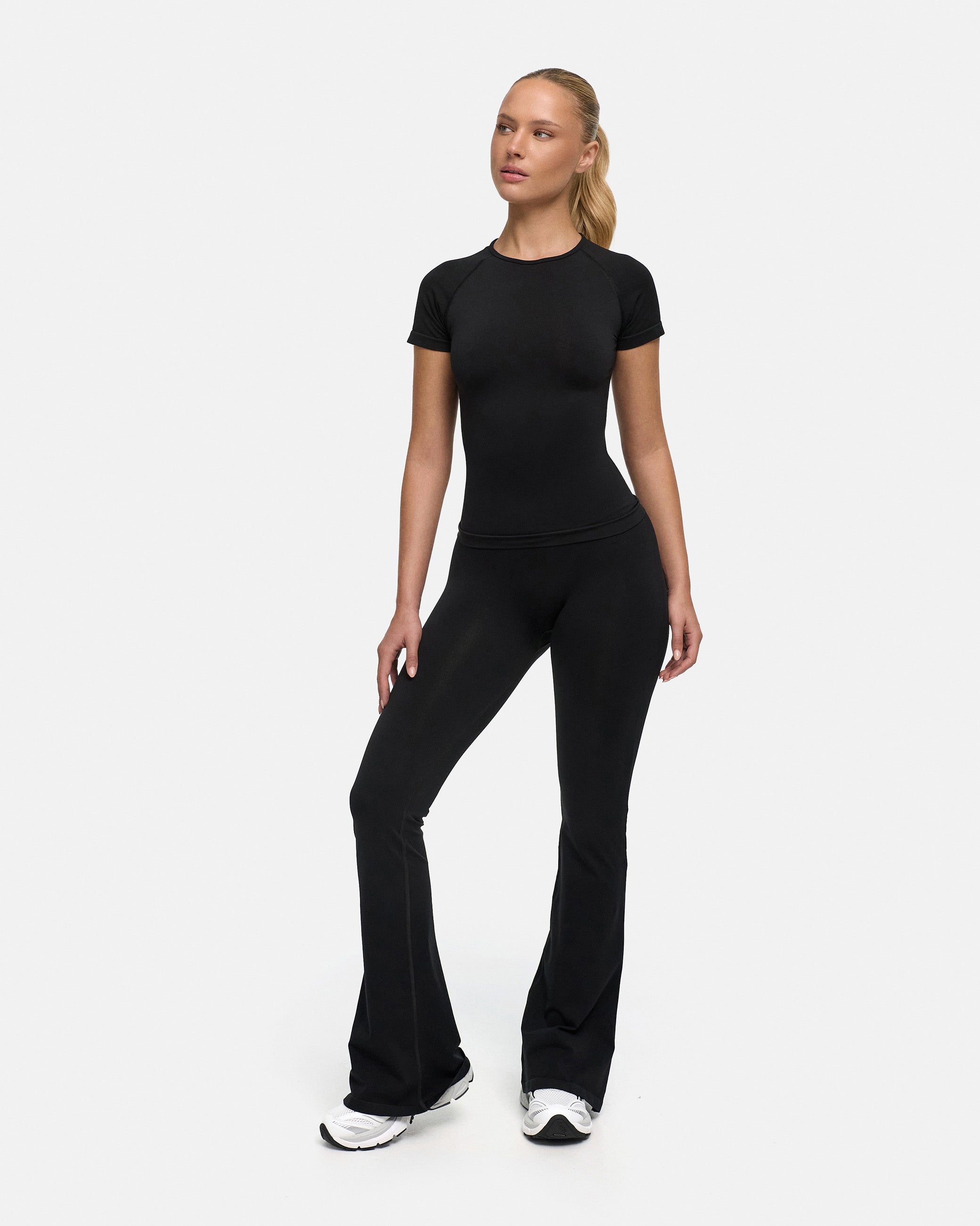 true black|regular
