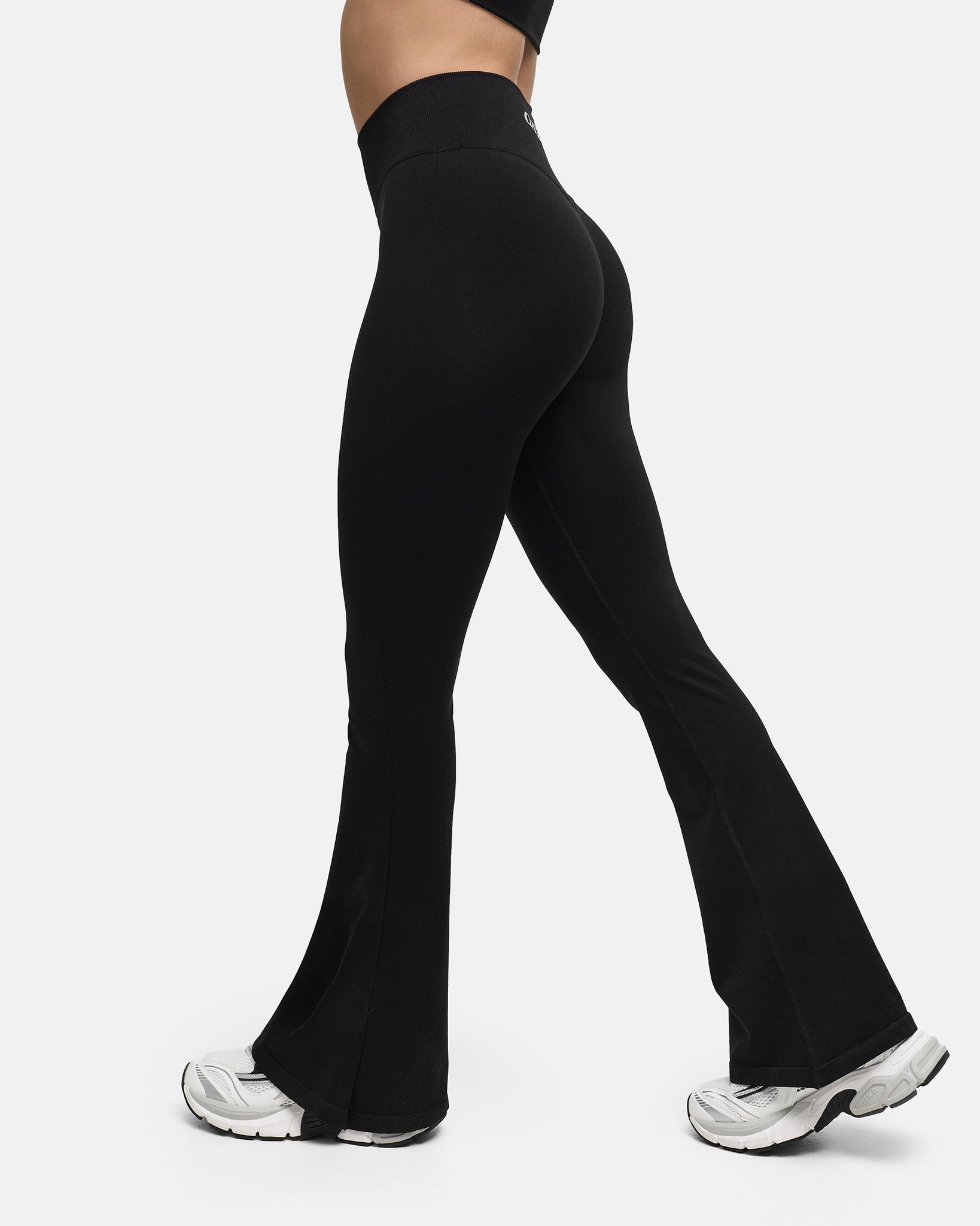 true black|petite