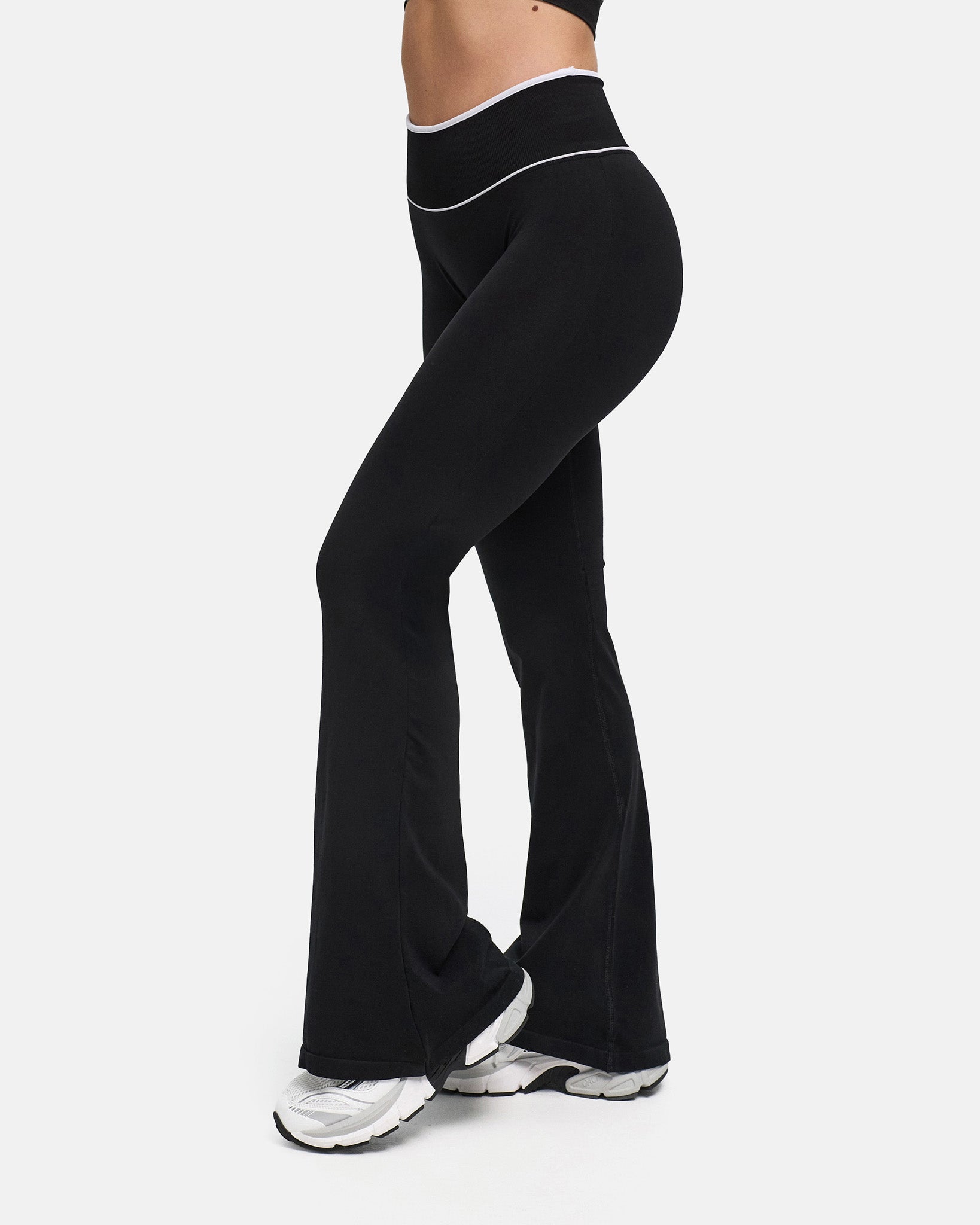 true black|petite