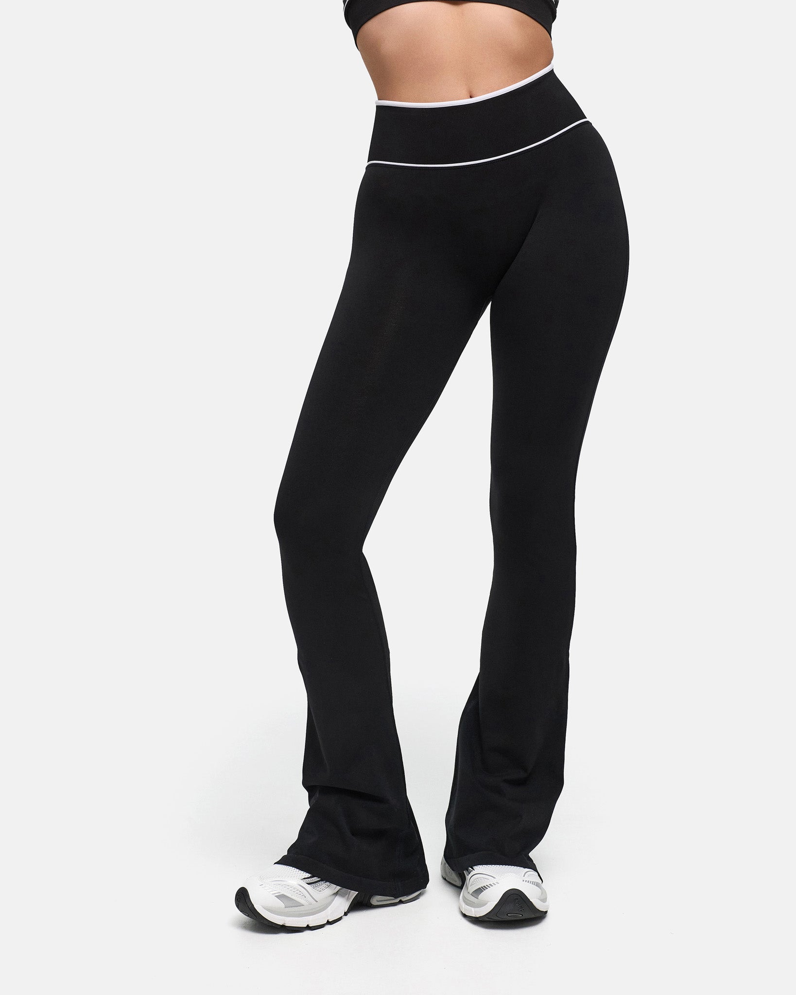 true black|regular