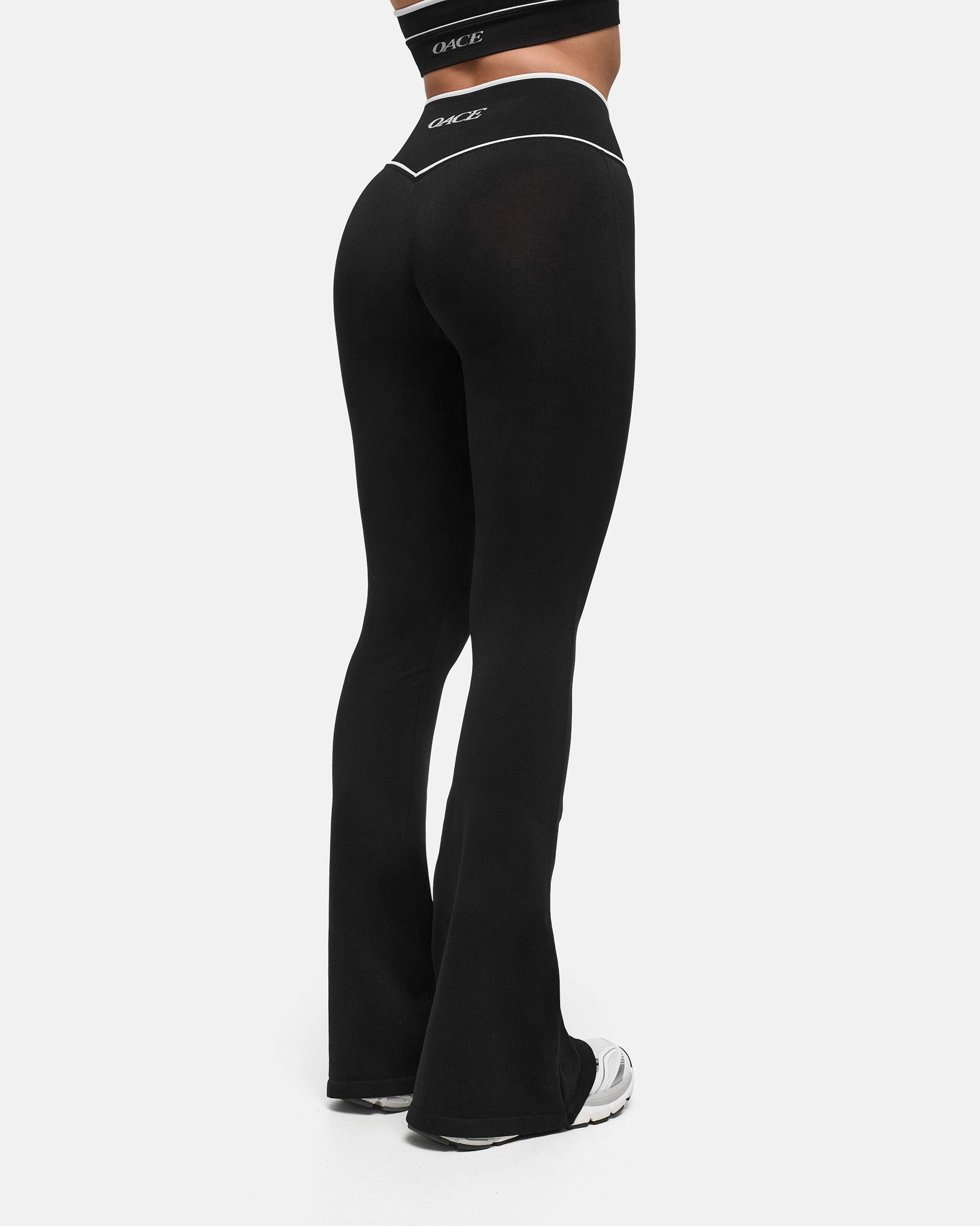 true black|regular