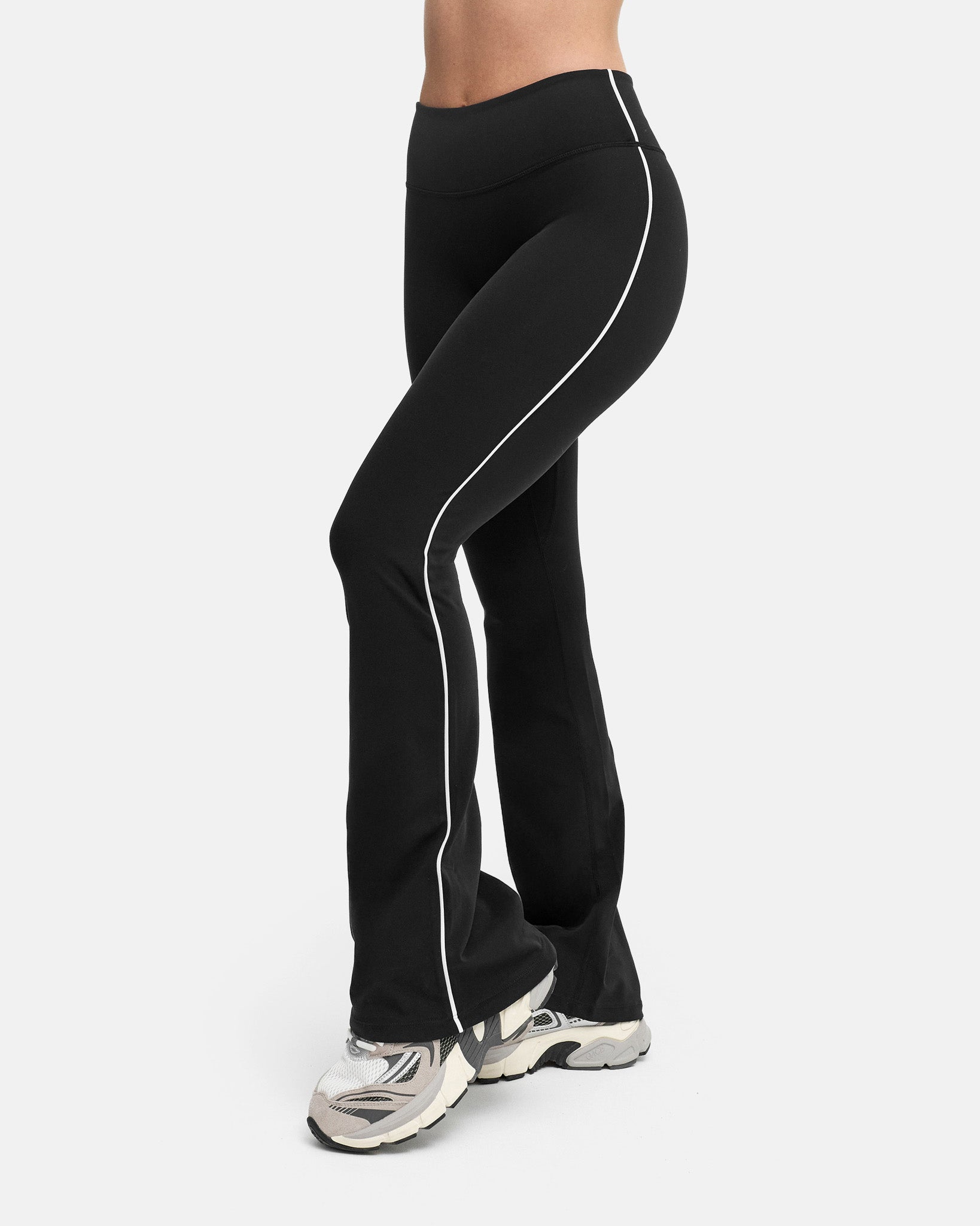 true black|petite