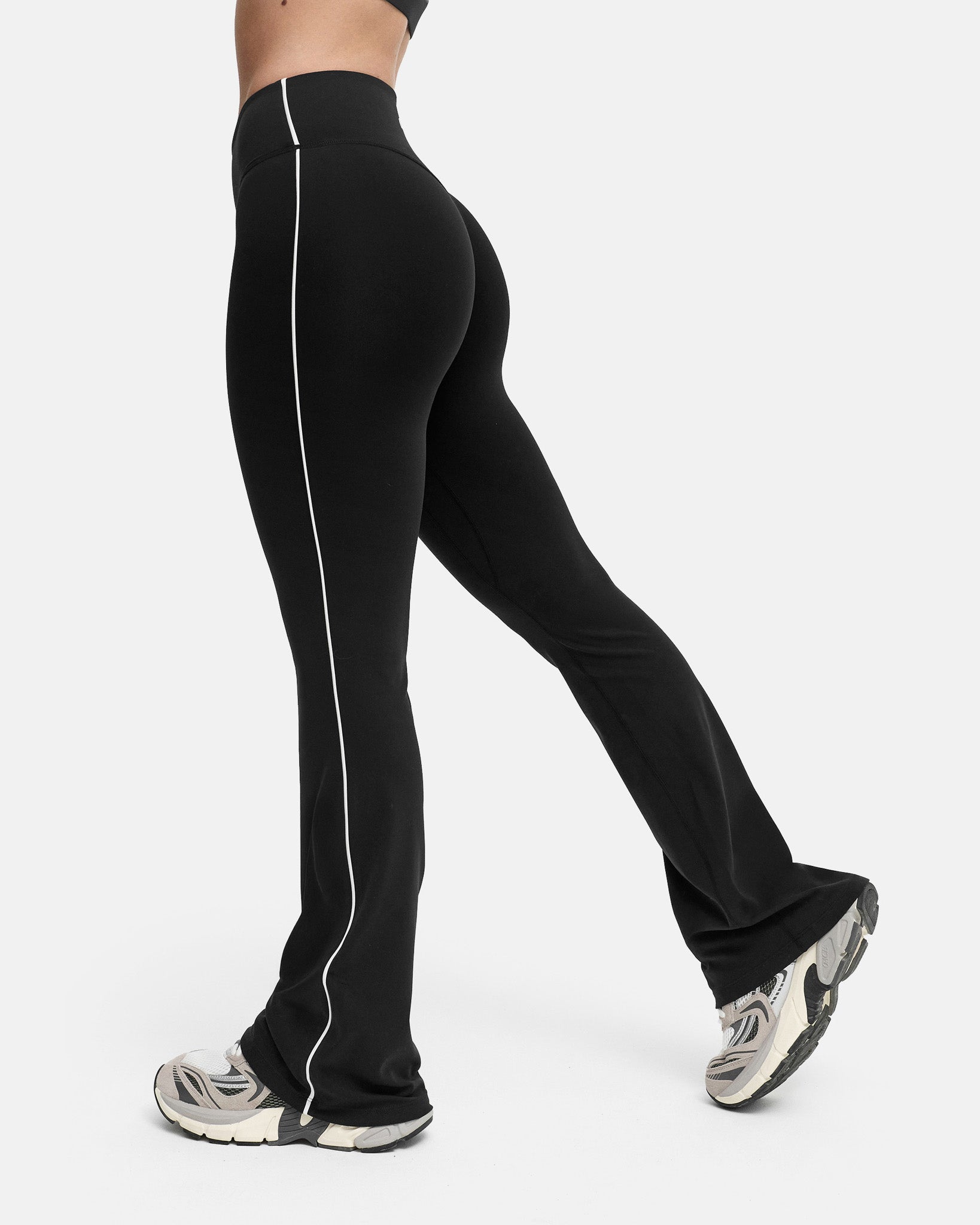 true black|petite