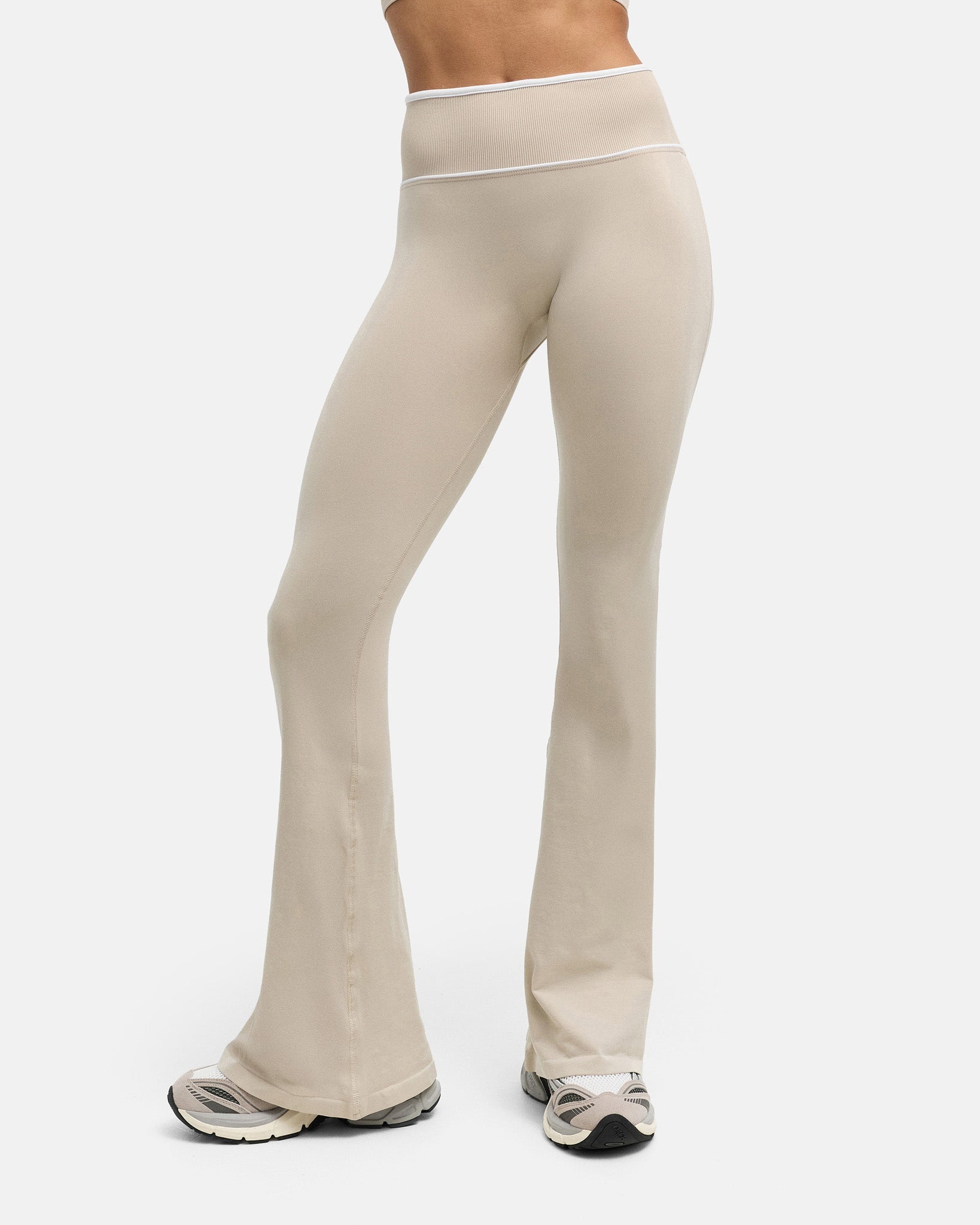 taupe|regular