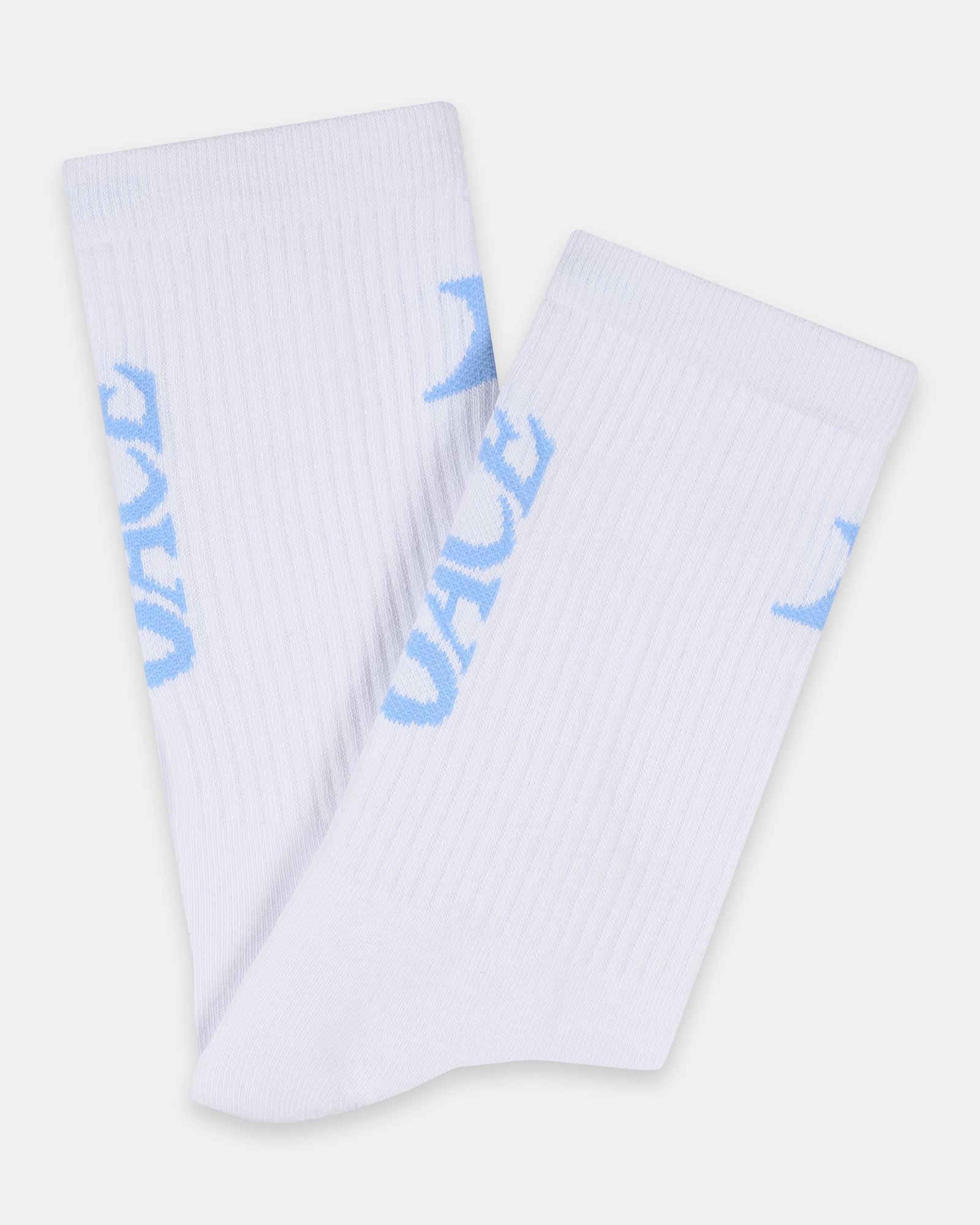 white/aura blue