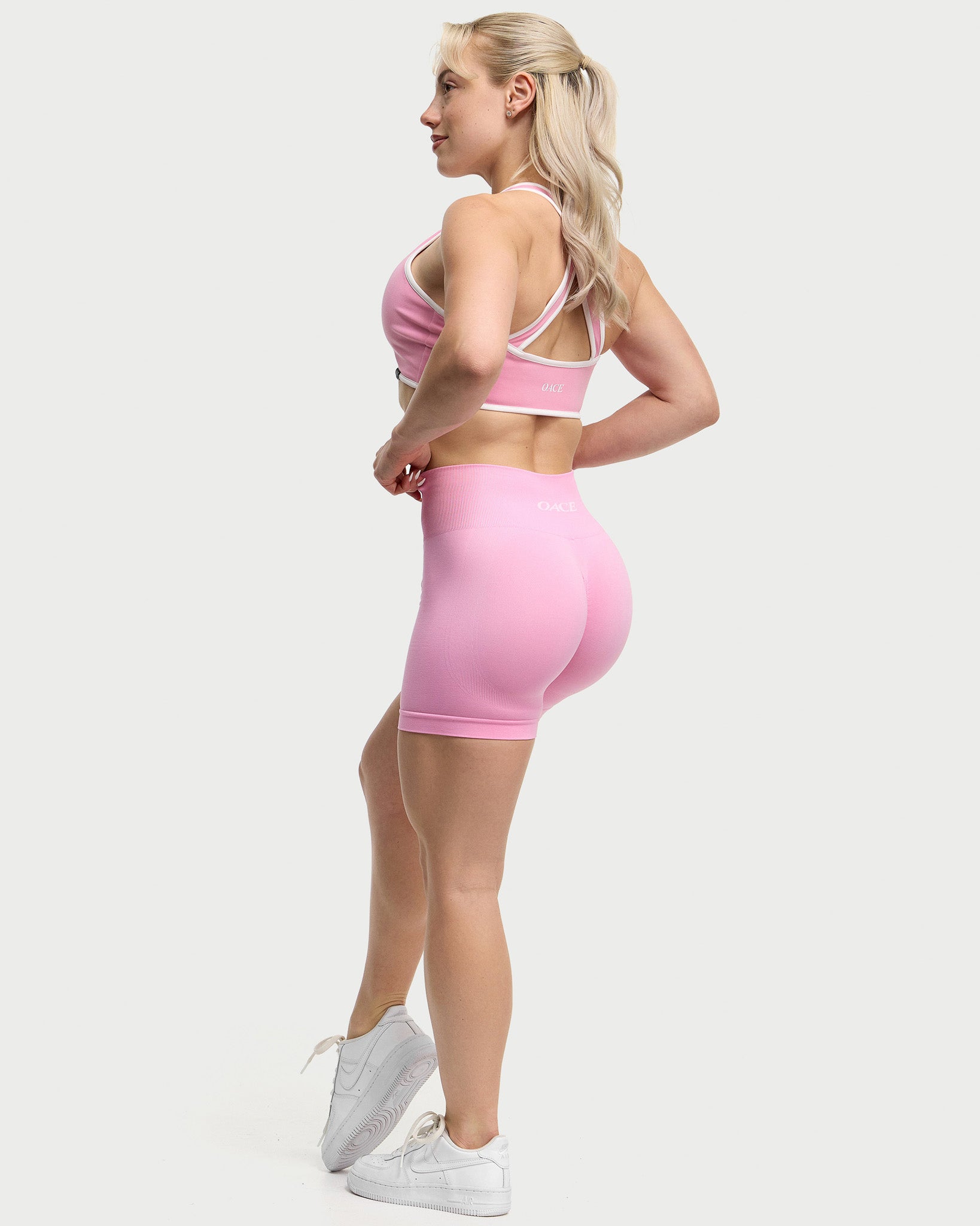 Appearance Contour Seamless Shorts