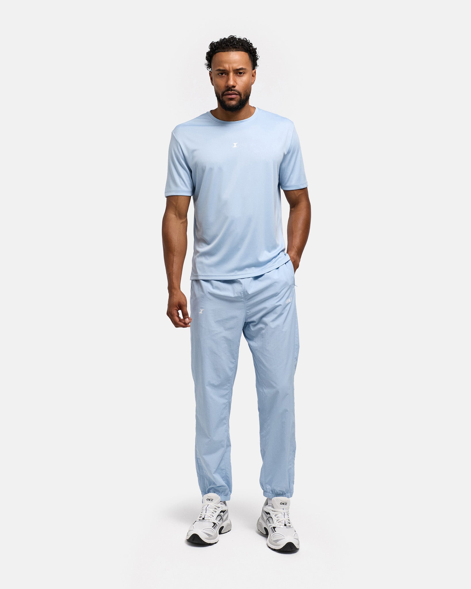 aura blue