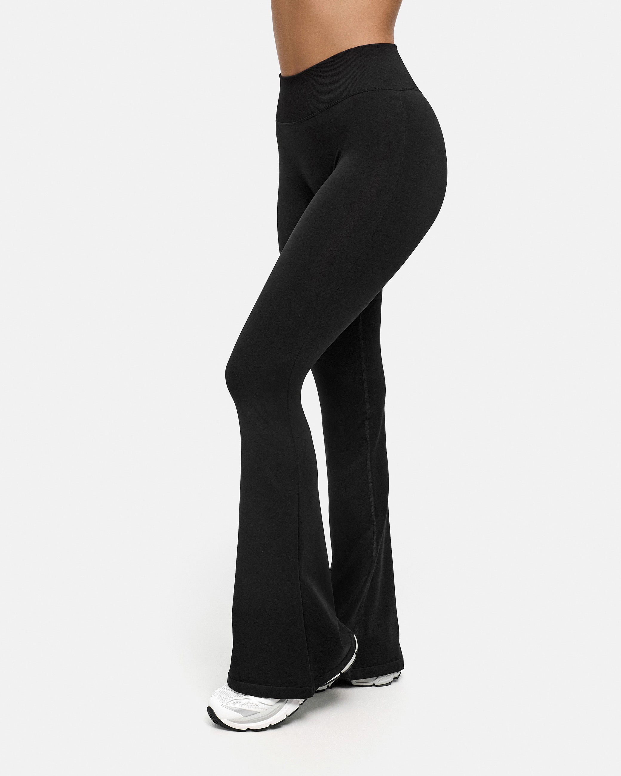 true black|regular