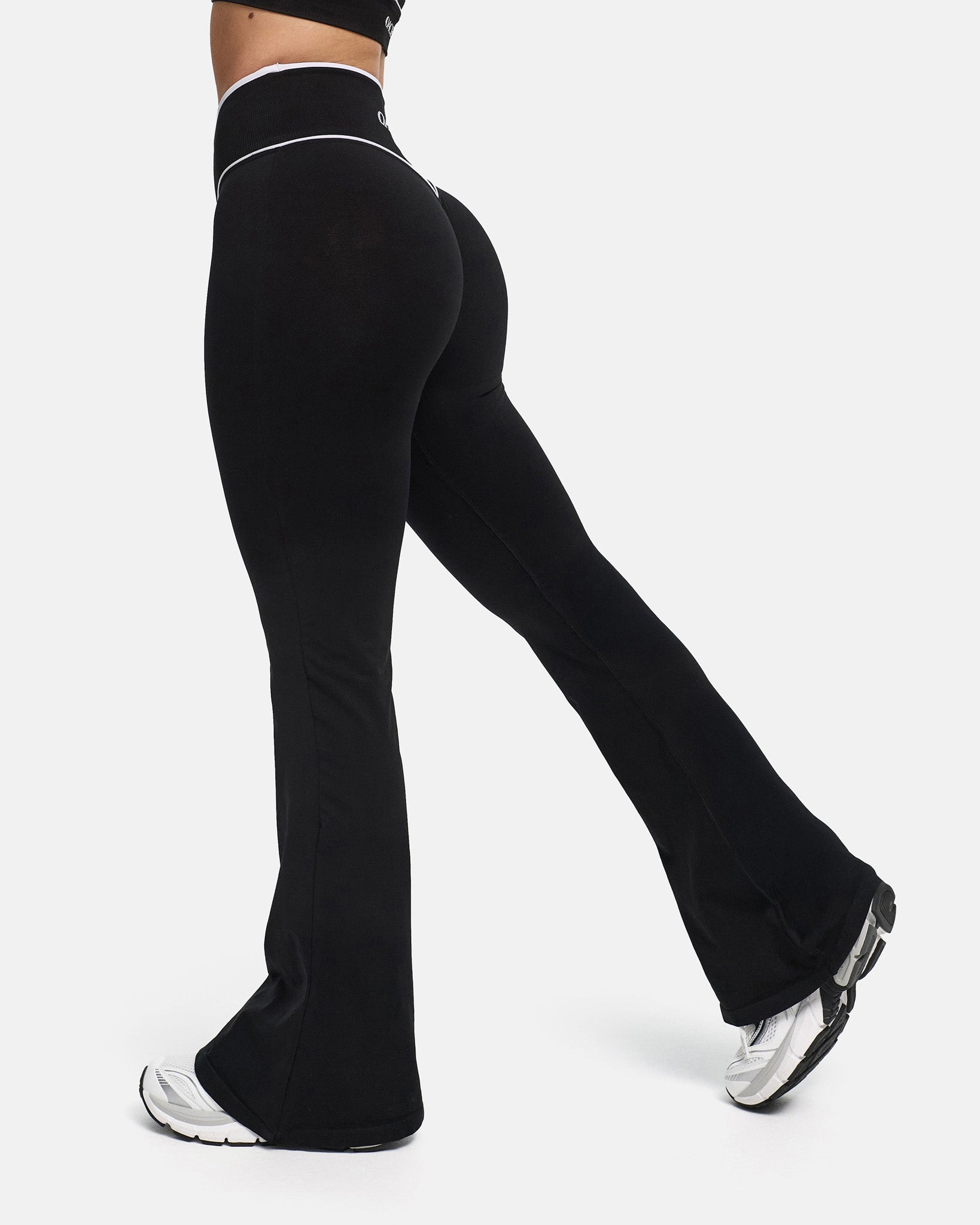 true black|petite