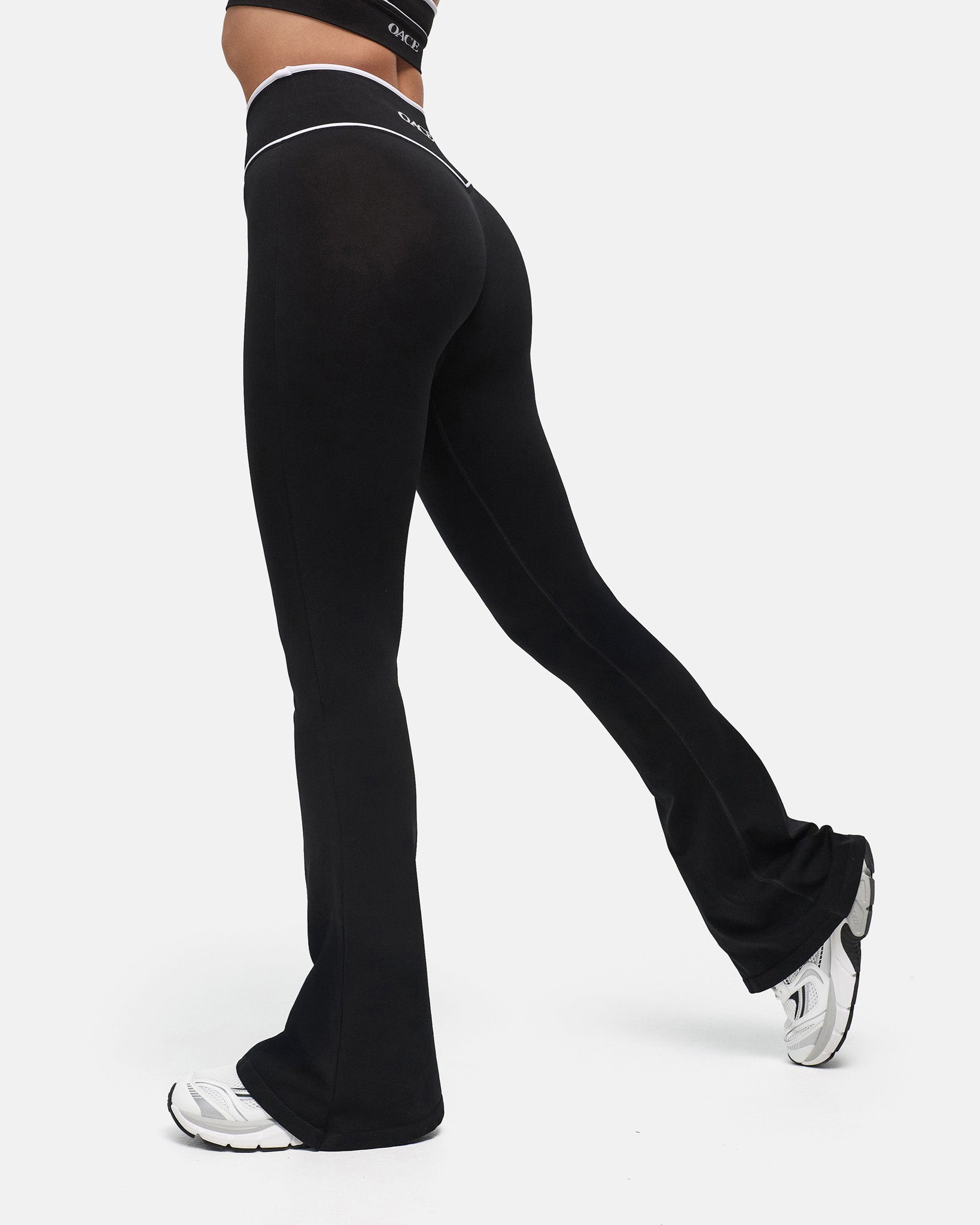 true black|regular