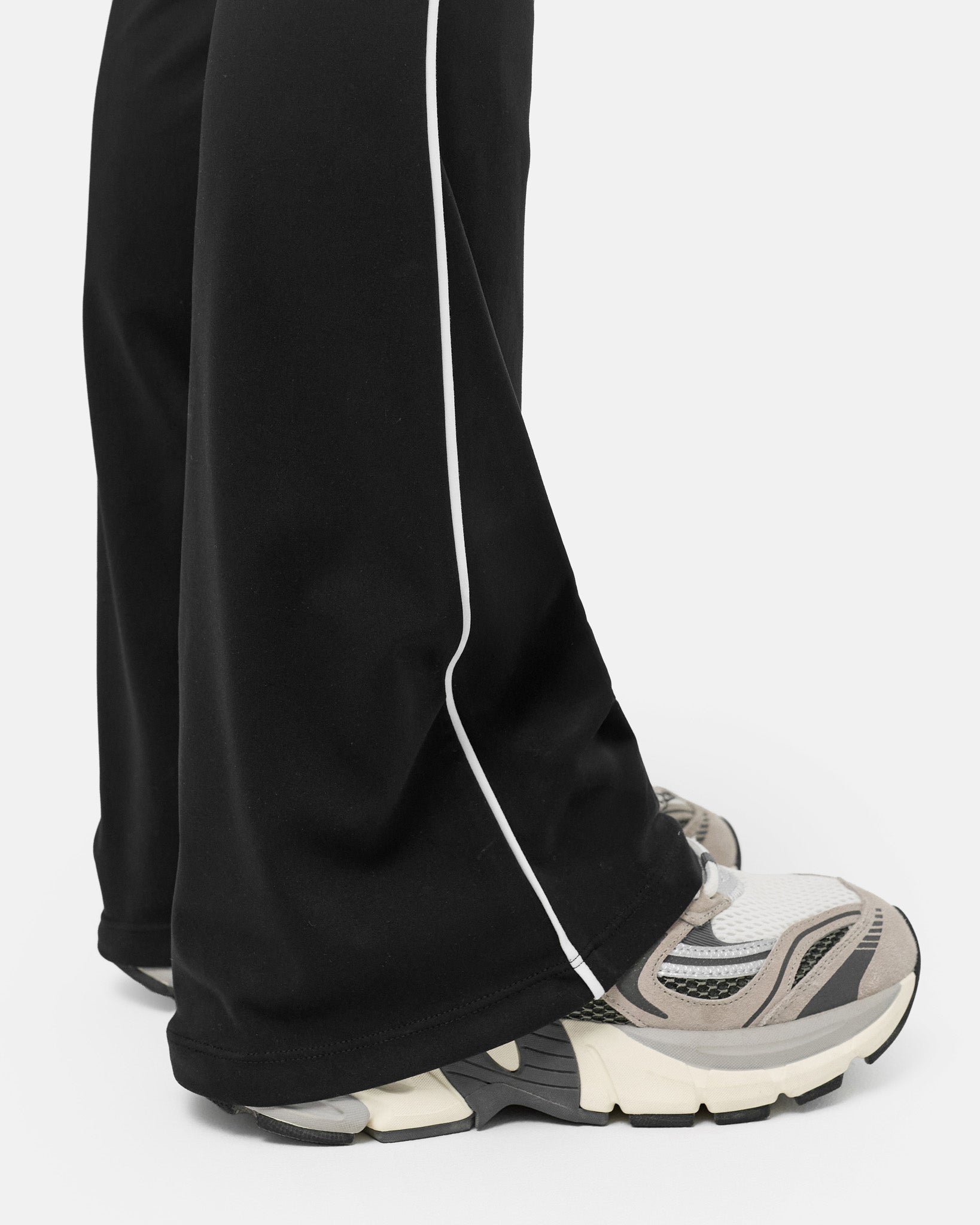 true black|petite