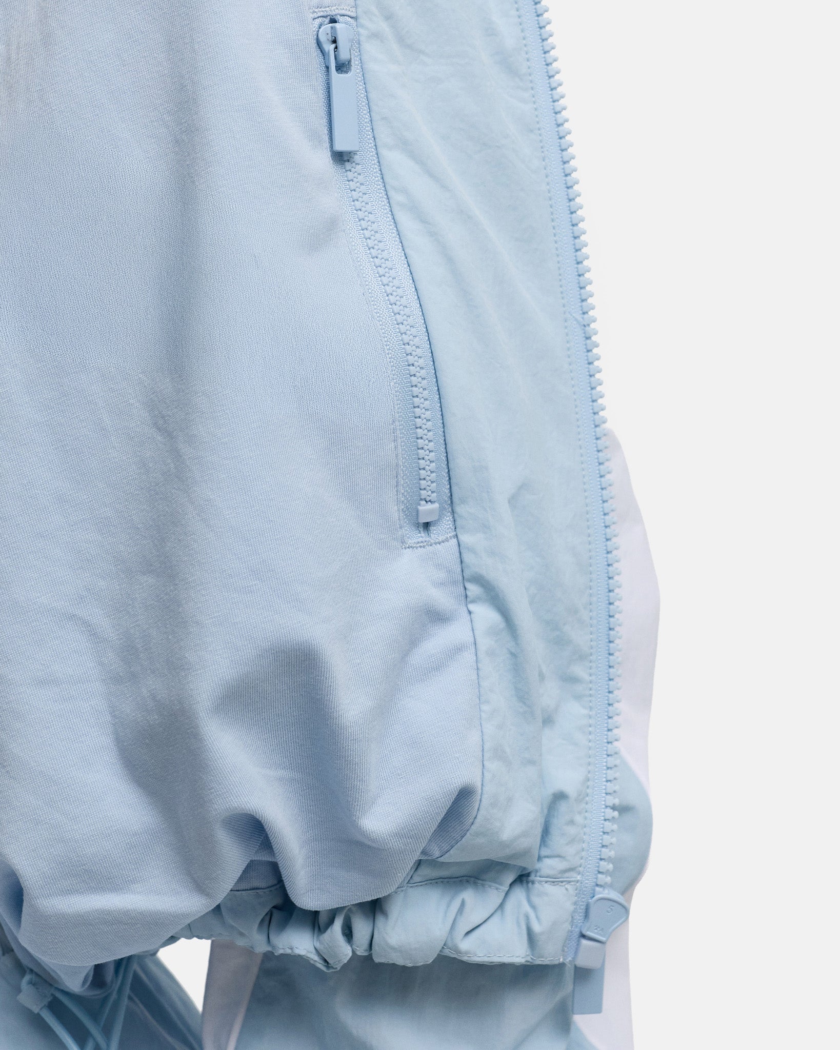 aura blue
