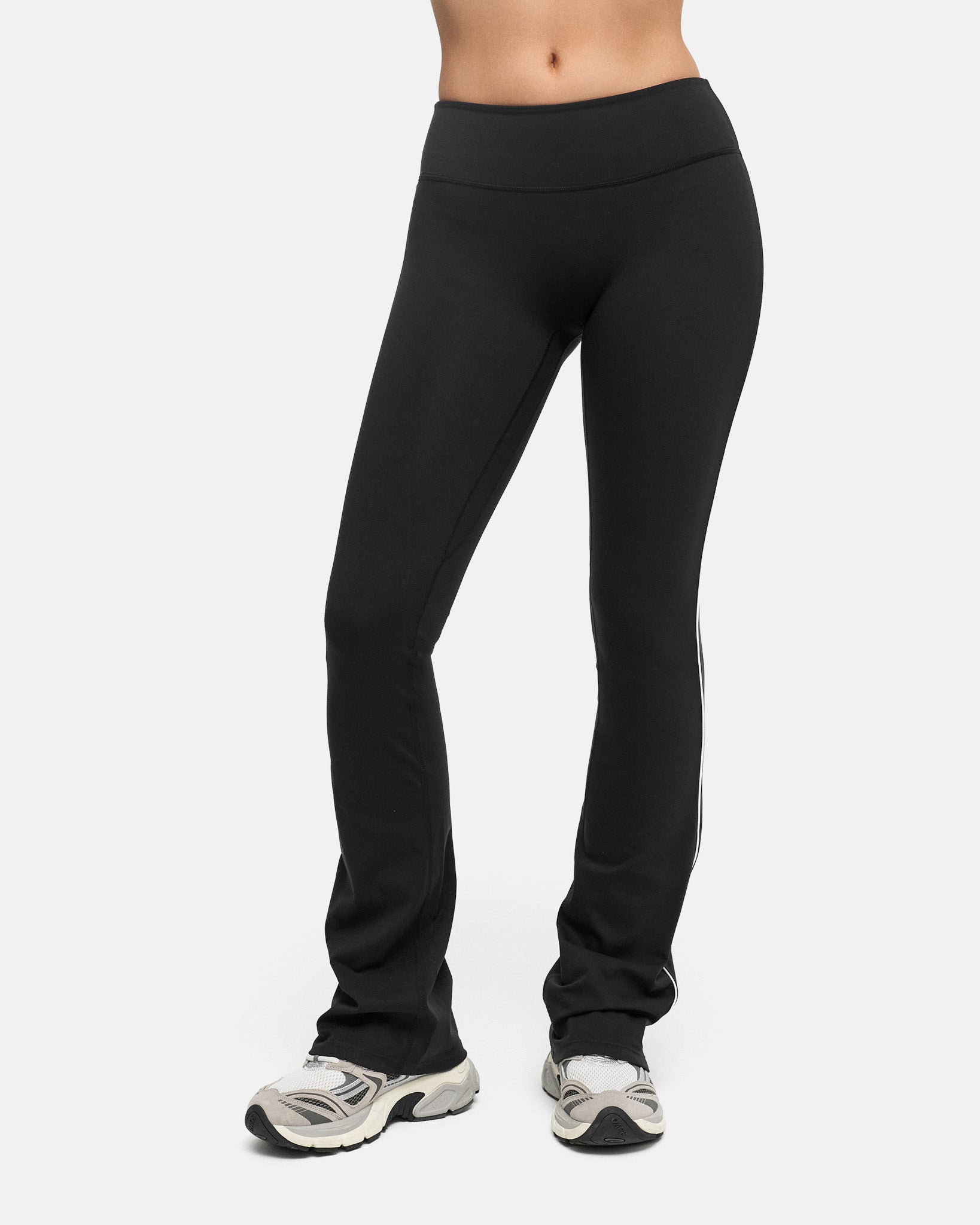 true black|regular