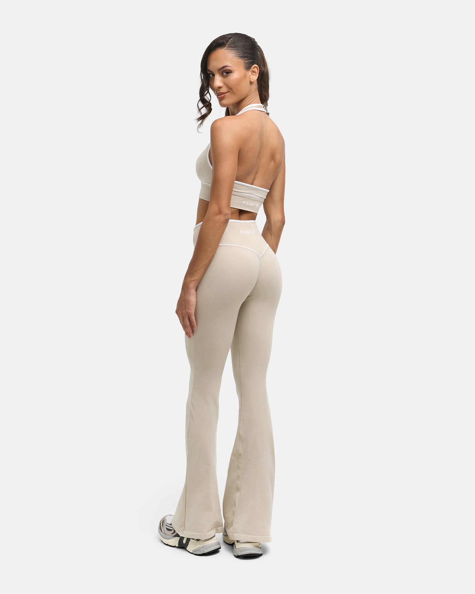 taupe|regular