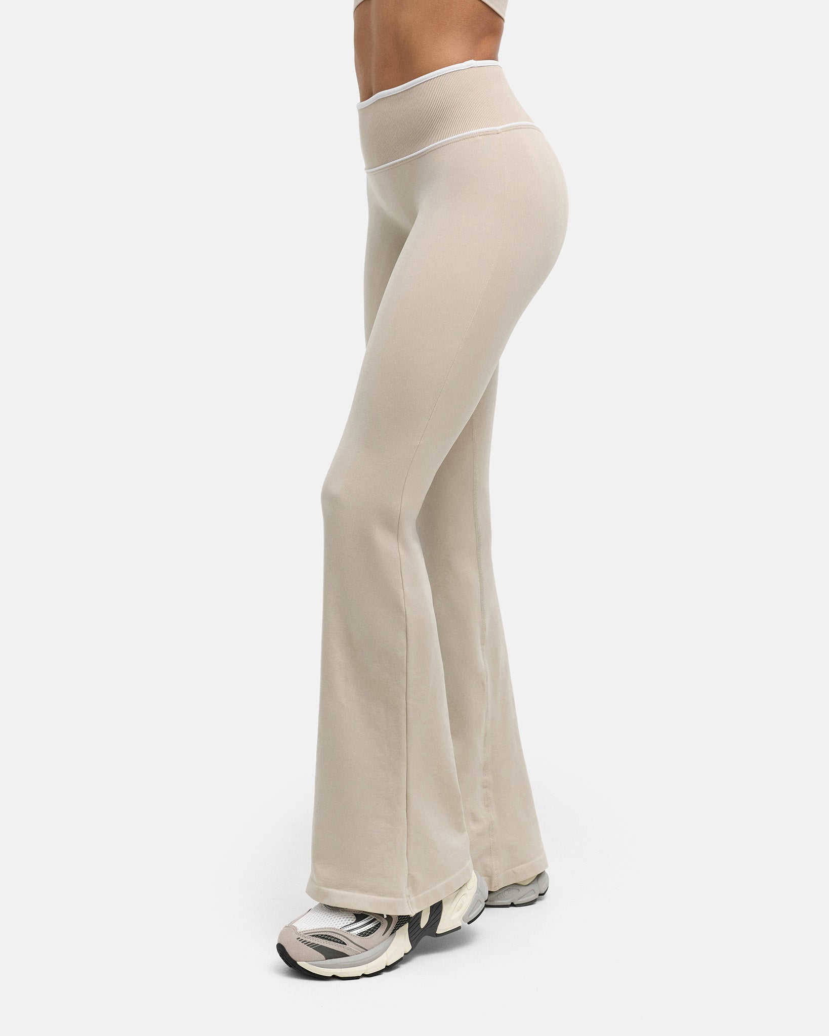 taupe|regular
