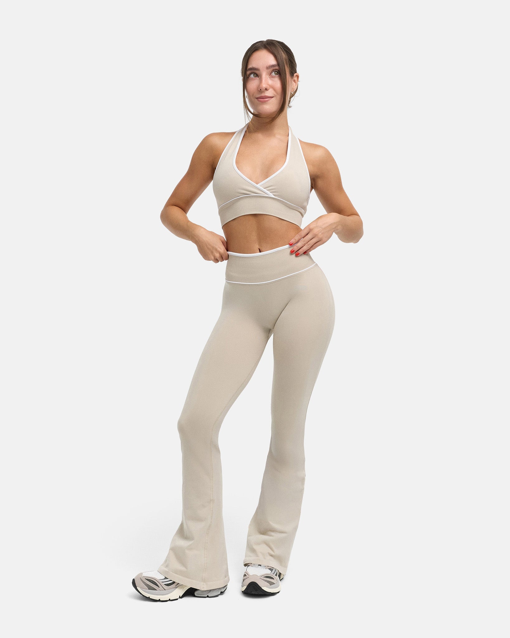 taupe|petite